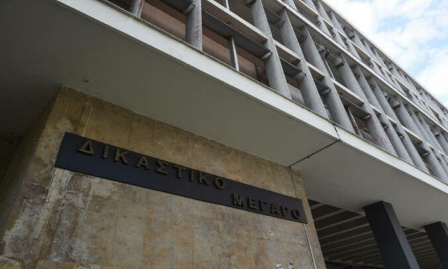 Θεσσαλονίκη: Ψήστης υποδυόταν τον υπάλληλο της ΕΥΠ και έταζε δουλειά και φθηνά αυτοκίνητα