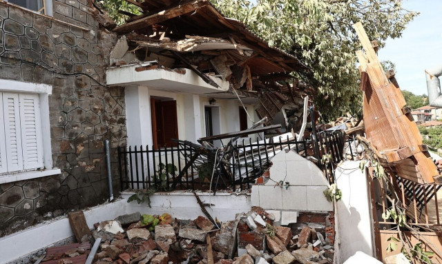 Δύο εβδομάδες μετά την κακοκαιρία Daniel στη Θεσσαλία: «Παντού δυσοσμία, μας τσιμπούν τα κουνούπια»