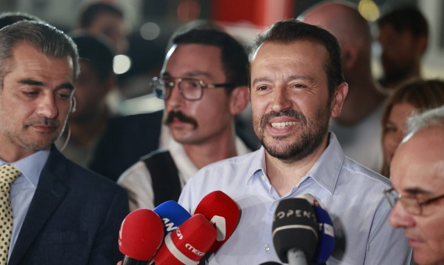 Νίκος Παππάς: «Ήταν μια λέξη που διέφυγε από τον Στέφανο» - «Αδικεί τον Τσίπρα η πίεση για δήλωση»