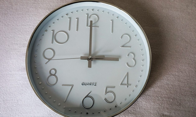 Αλλαγή ώρας: Πότε πηγαίνουμε τα ρολόγια μας πίσω