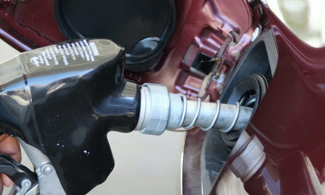 Βενζίνη: Εφιαλτική πρόβλεψη - Θα ξεπεράσει τα 2,20 ευρώ το λίτρο