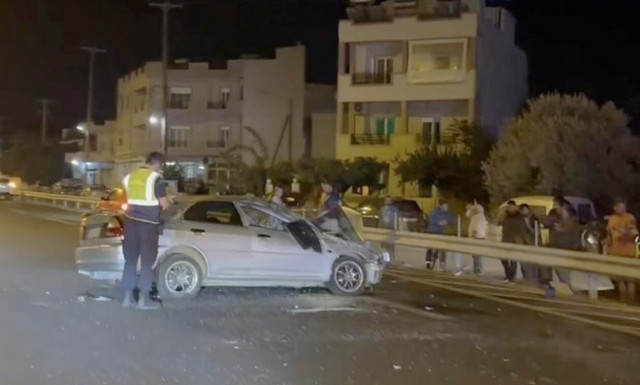 Κρήτη: Σοβαρό τροχαίο στον ΒΟΑΚ με αυτοκίνητο να κάνει τούμπες στον αέρα