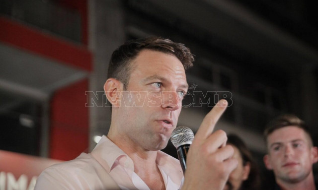 Στέφανος Κασσελάκης: Ένταση με τους δημοσιογράφους - «Άμα δεν έχετε εικόνα, βρείτε εικόνα»