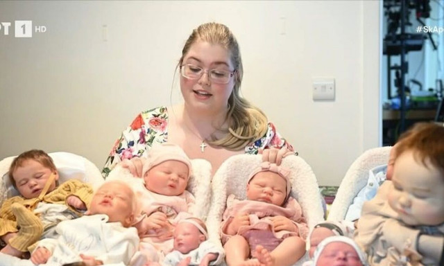 Ζευγάρι «μεγαλώνει» 13 μωρά - κούκλες σαν να είναι αληθινά