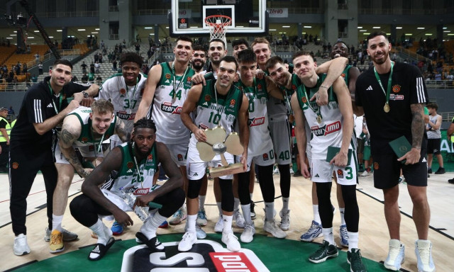 Τουρνουά «Παύλος Γιαννακόπουλος»: Η απονομή του Παναθηναϊκού κι η αποθέωση στον Αταμάν