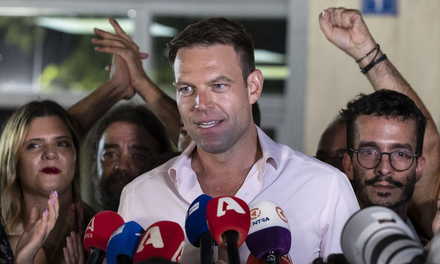 Ξένα ΜΜΕ για Κασσελάκη: «Tο πολιτικό αουτσάιντερ που ελπίζει να αναβιώσει την ελληνική αριστερά»