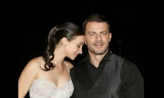 Γιώργος Αγγελόπουλος: Τα συγκινητικά λόγια για τη μητέρα του στον γάμο και το σπαρακτικό «αντίο»