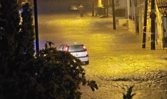 Κακοκαιρία Elias: Σφυροκοπάει Πελοπόννησο και Θεσσαλία - 112 στο Ξυλόκαστρο για επικίνδυνα φαινόμενα