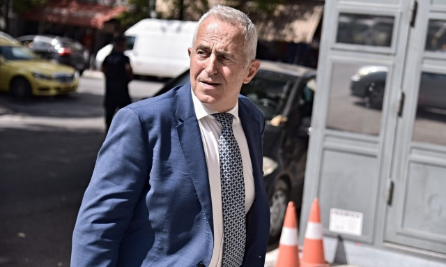 ΣΥΡΙΖΑ – Αποστολάκης: «Άλλοι παπάδες ήρθανε, άλλα χαρτιά βαστούνε»