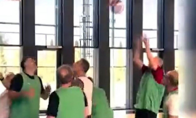 Ρετζέπ Ταγίπ Ερντογάν: Έτοιμος για… ΝΒΑ – Το λαμπερό γήπεδο μπάσκετ και τα πειράγματα