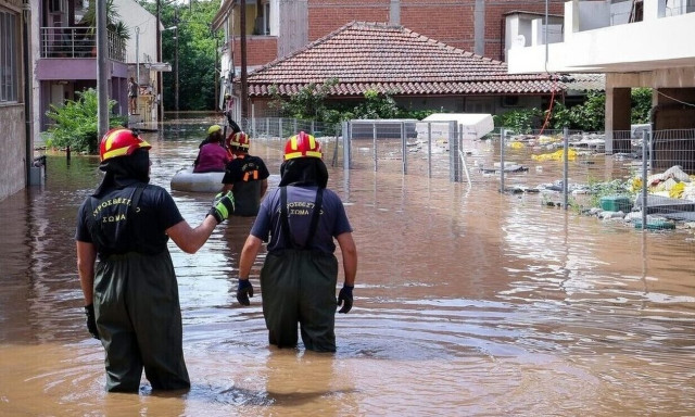 Κακοκαιρία Elias: Πάνω από 1.600 αστυνομικοί και 650 πυροσβέστες στη Θεσσαλία