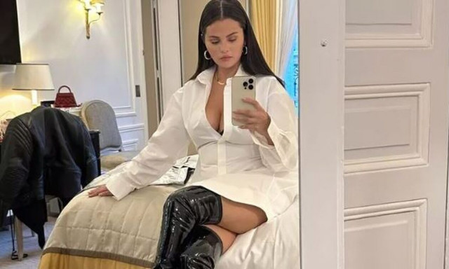 Σελένα Γκόμεζ: Αποκάλυψε οτι είναι single και το έριξε έξω - Η σέξι φωτογραφία που ανέβασε