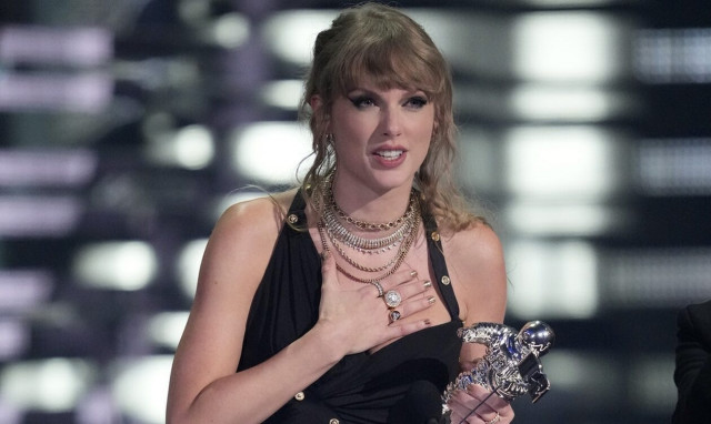 Τέιλορ Σουίφτ: Η πρώτη δημόσια εμφάνιση με τον νέο της αγαπημένο - «Λιώνουν οι θαυμαστές της...»