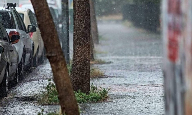 Καιρός: «Κόκκινος συναγερμός» στη Θεσσαλία - Άρχισε η βροχή στην Καρδίτσα