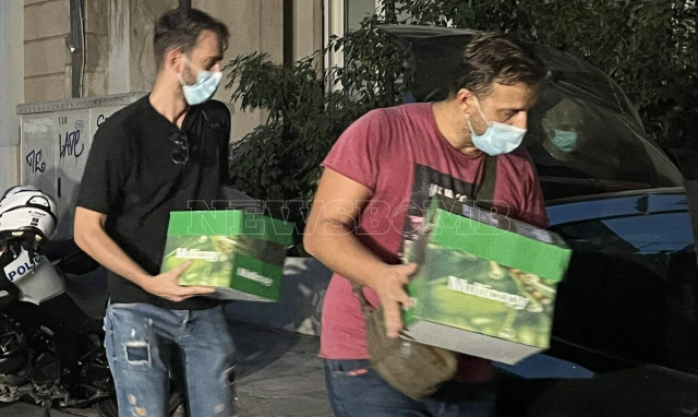 Συναγερμός στο Κολωνάκι: Βαρύς οπλισμός εντοπίστηκε σε διαμέρισμα