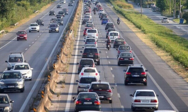 Κίνηση τώρα: Μεγάλο μποτιλιάρισμα σε πολλά σημεία