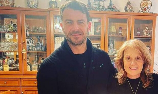 Συγκινεί ο Ανδρέας Γεωργίου για τη μητέρα του Γιώργου Αγγελόπουλου: «Ήσουν δίπλα της όπως έπρεπε...»