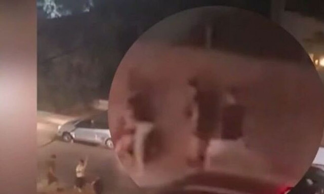 Κηφισιά: Άγριος ξυλοδαρμός ανηλίκων για μια κοπέλα - Βίντεο ντοκουμέντο