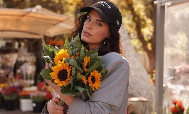 Χριστίνα Μπόμπα: Πάντρεψε φιλικό της ζευγάρι – Η εντυπωσιακή εμφάνιση στον γάμο