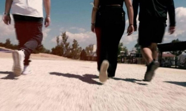 Συνελήφθησαν ανήλικοι που αποπειράθηκαν να ληστέψουν άλλους ανήλικους στον ΗΣΑΠ