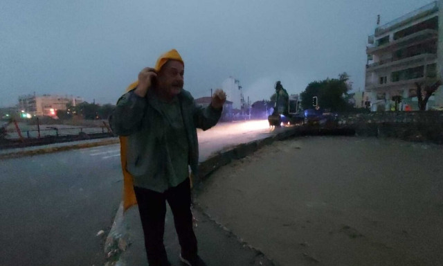 Κακοκαιρία Elias - Βόλος: Στους δρόμους ο Αχιλλέας Μπέος - «Έρχεται δύσκολο βράδυ μην μετακινείστε»