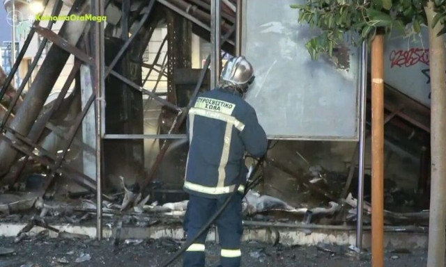 Μετρό Πειραιά: Φωτιά στις κυλιόμενες σκάλες