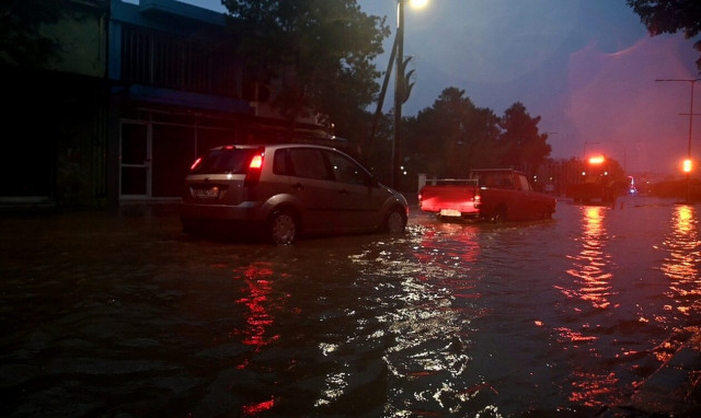 Κακοκαιρία Elias: Νέο μήνυμα από το 112 για απομάκρυνση κατοίκων σε τέσσερις περιοχές της Καρδίτσας