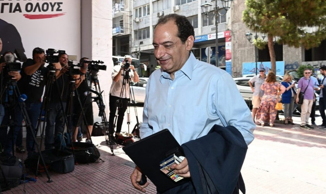 «Καρφιά» Σπίρτζη για τις υποσχέσεις Κασσελάκη - «Δεν βρίσκεις χώρο για σχολείο σε μια εβδομάδα»