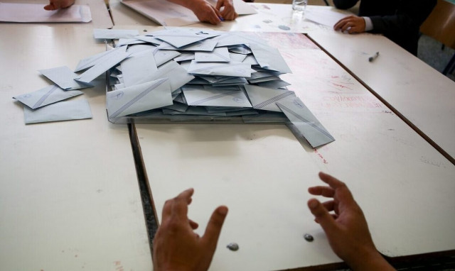 Δημοσκόπηση Metron Analysis: «Σε λάθος πορεία» η χώρα για το 62% των πολιτών - Πέμπτος ο Κασσελάκης