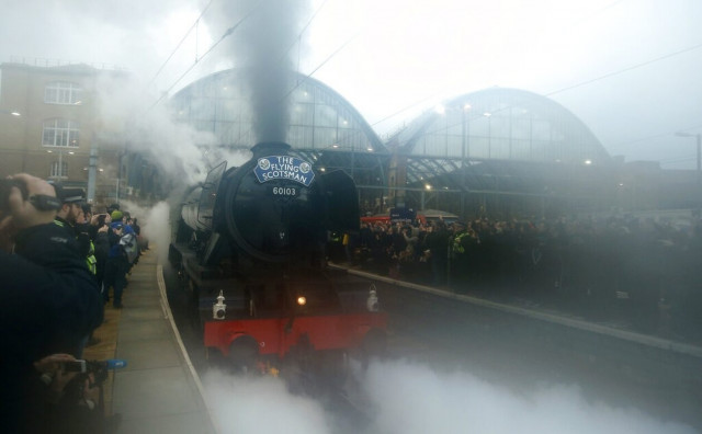 Σκοτία: Δύο σοβαρά τραυματίες σε σύγκρουση συρμών σε σιδηροδρομικό σταθμό