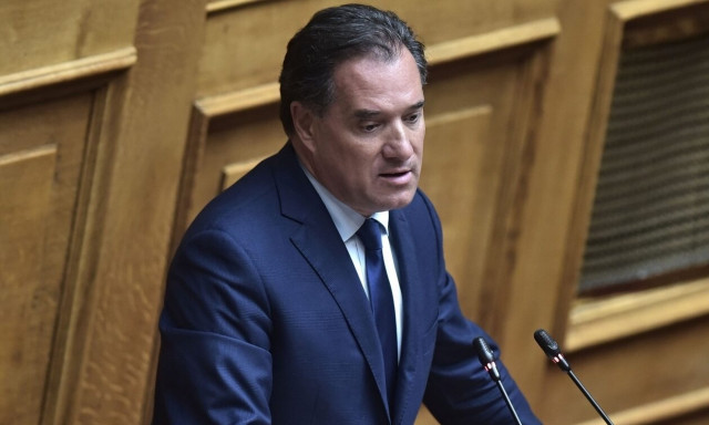 Άδωνις Γεωργιάδης: Τα... μαζεύει για τη μείωση στις ασφαλιστικές εισφορές