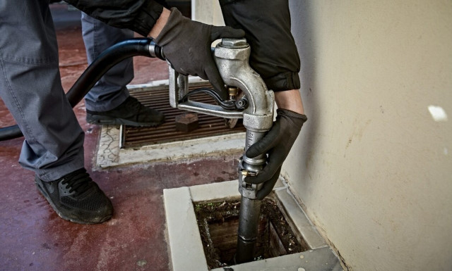 Πετρέλαιο θέρμανσης: Εκτινάσσεται στο 1,60 ευρώ – Ποιοι δικαιούνται επίδομα θέρμανσης