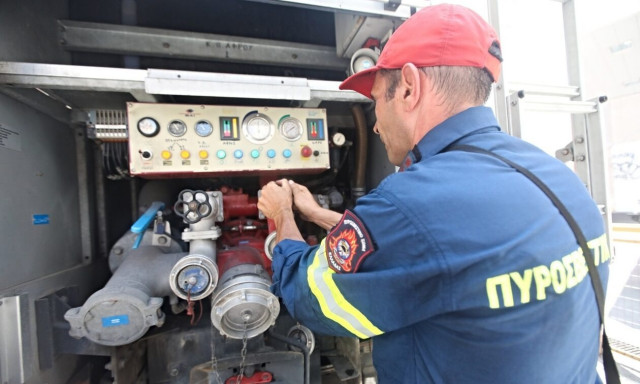 Υπό έλεγχο τέθηκε η φωτιά σε διαμέρισμα στο Αιγάλεω