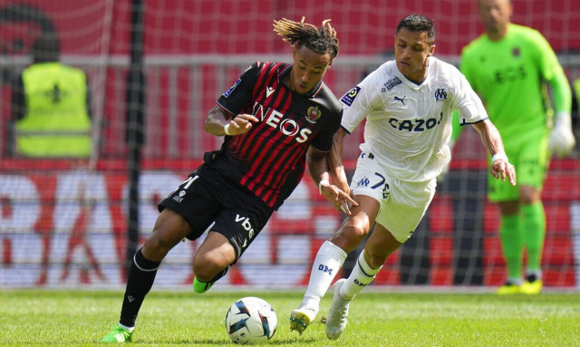 Γαλλία: Ο Μπέκα Μπέκα ήθελε να αυτοκτονήσει λόγω ερωτικής απογοήτευσης – Ασφαλής ο παίκτης της Νις