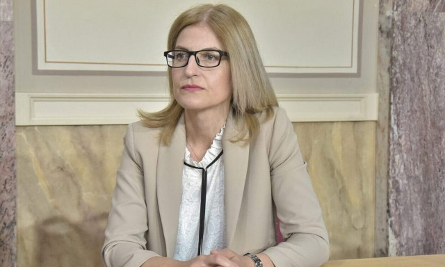 Δώρα Αυγέρη: «Θέλει θράσος να παραδίδεις μαθήματα δημοκρατίας»