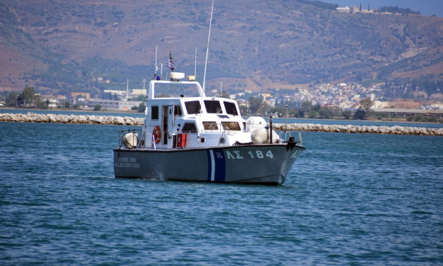 Φαρμακονήσι: Καταδίωξη σκάφους με μετανάστες - Μεταφέρθηκαν σε δομή στη Λέρο