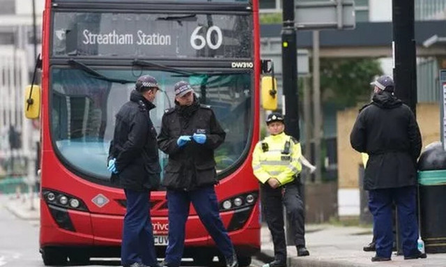 Λονδίνο: Απολογείται ο 17χρονος για τον φόνο της 15χρονης