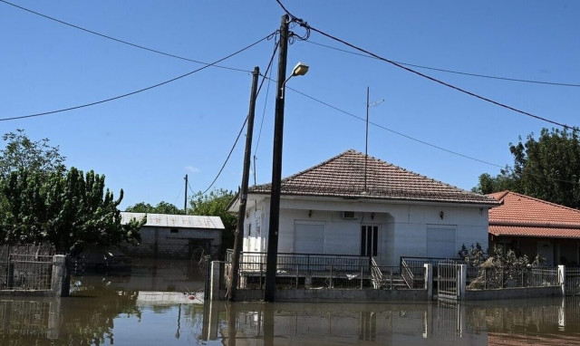 Work continues in central Greece to restore power and road access to villages