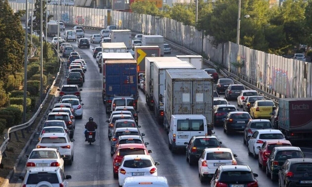Κίνηση στον Κηφισό: Τι χρειάζεται για να μην σπαταλάμε έως και 2 ώρες παραπάνω στο δρόμο καθημερινά