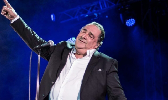 Βασίλης Καρράς: «Ντροπή» - Ξεσπά ο δικηγόρος του για τα fake news ότι πέθανε