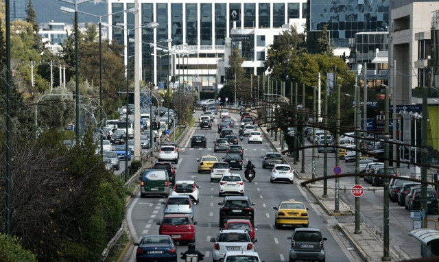 Κίνηση τώρα: Στο «κόκκινο» η Κηφισίας - Μποτιλιαρισμένη λόγω τροχαίου