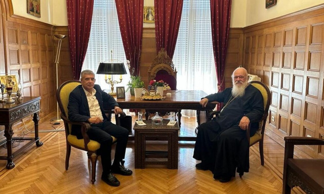 Ιερώνυμος σε Περιφερειάρχη Θεσσαλίας: Όλες οι δομές της Εκκλησίας είναι στη διάθεση των πληγέντων