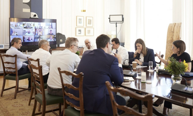 Τηλεδιάσκεψη Mητσοτάκη, Αγοραστού με το Συντονιστικό Κέντρο Θεσσαλίας