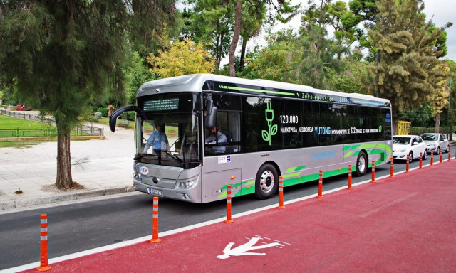 Υπεγράφη η σύμβαση προμήθειας 250 νέων ηλεκτρικών λεωφορείων για Αθήνα και Θεσσαλονίκη