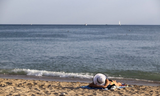 Καιρός: «Καλοκαιρινή» η Τετάρτη - Τους 30 βαθμούς θα πλησιάσει η θερμοκρασία
