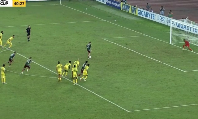 Φιάσκο σε εκτέλεση πέναλτι με Ελληνοαυστραλό ποδοσφαιριστή - Βίντεο