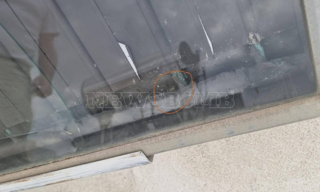 Μενίδι: Ξύπνησε ο εφιάλτης με τις αδέσποτες σφαίρες - Κάλυκες από πυροβόλο όπλο σε ταράτσα