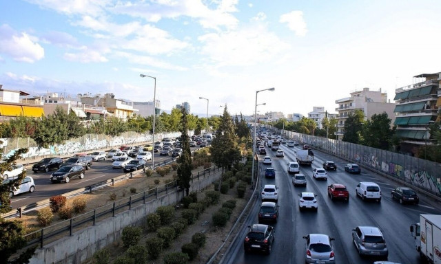 Μποτιλιάρισμα σε πολλους δρόμους της Αττικής από νωρίς το πρωί