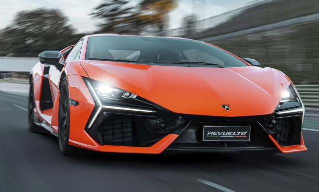 Δείτε την εκπληκτική Lamborgini Revuelto στην πίστα