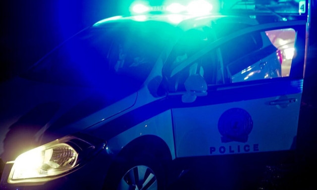 Χάος στη Μάνδρα: Ρομά πυροβόλησαν κατά αστυνομικών, τέσσερις προσαγωγές